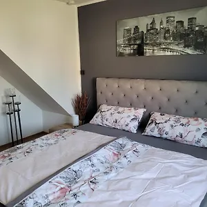 ferienwohnung-melanie-wackersdorf.com-bavaria.com/